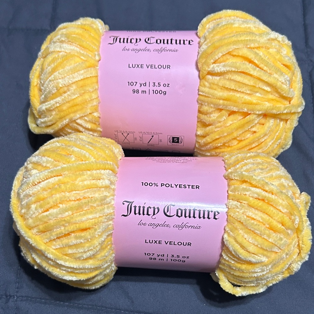 Juicy Couture Luxe Velour Yarn –  Aspen Gold